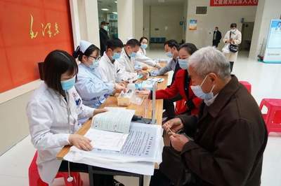 商城縣人民醫(yī)院開展“健康生活與糖尿病”主題義診活動